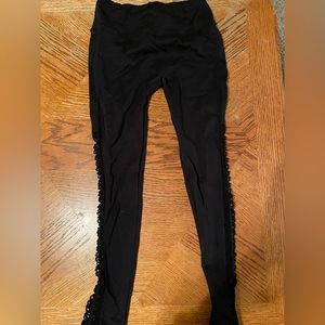 Black leggings with see through design on side XS